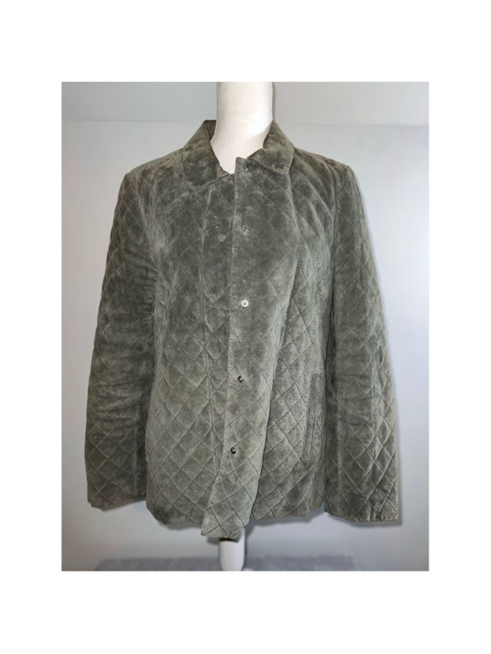 Women’s Quilted Leather Button Down Utility Barn Jacket medium
